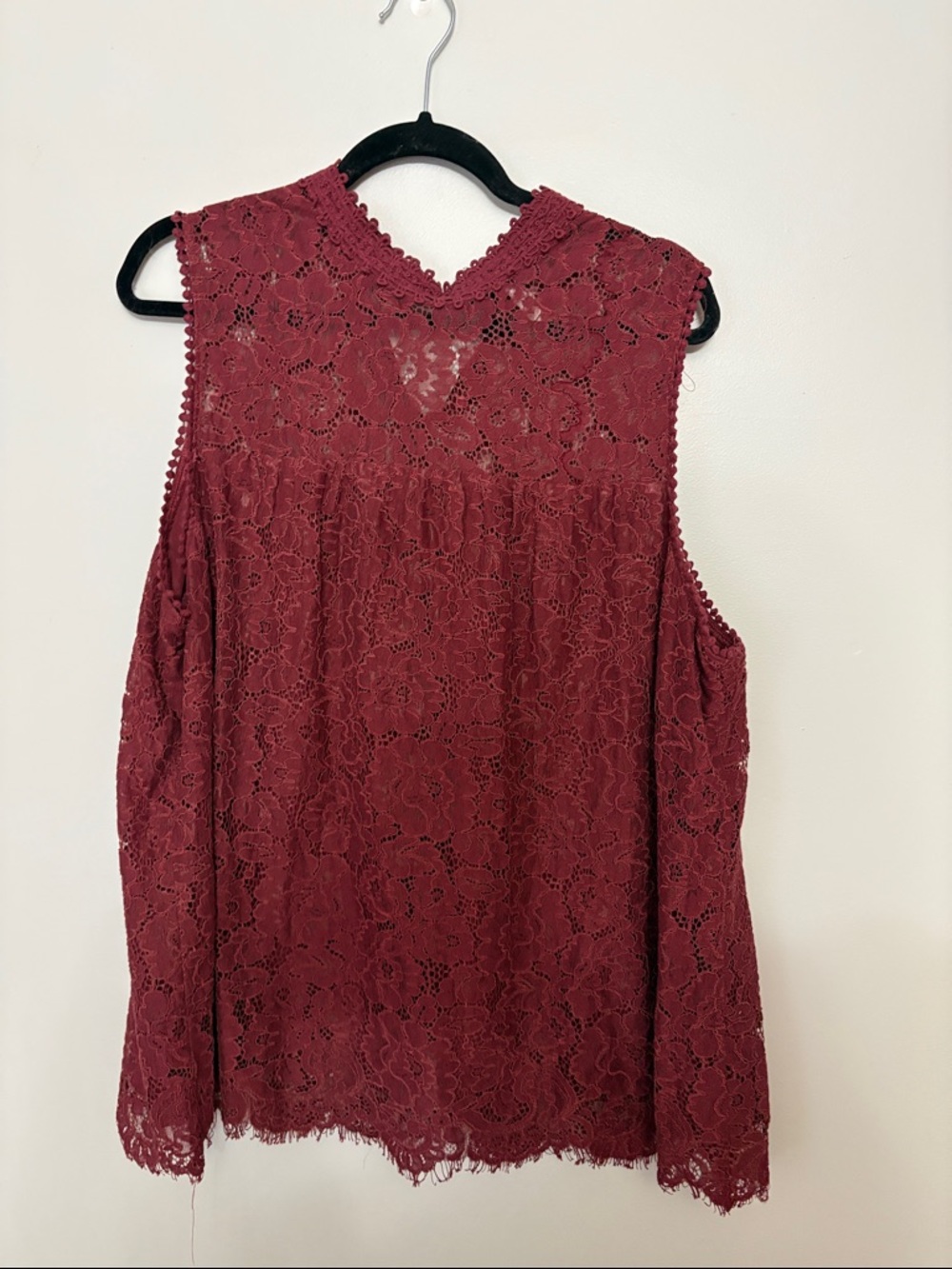 Xhilaration Wine Lace Sleeveless Tank Top